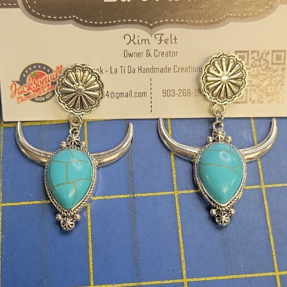 Turquoise Faux Silver Tone Cow Bullhead 2" Earrings - Picture 1 of 1